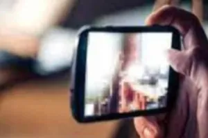 मथुरा: सेवानिवृत्त कर्नल को महिला ने बंधक बनाकर रिकॉर्ड किया अश्लील वीडियो, प्राथमिकी दर्ज 