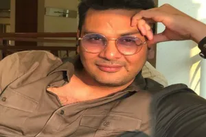 अभिनेता मुकेश छाबड़ा का बड़ा खुलासा- मैंने मीका सिंह के लिए सिर्फ 50 रुपये में बैकग्राउंड डांसर के तौर पर काम किया था 