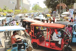 कानपुर में बार कोड वाले ई रिक्शा रजिस्टर्ड चालक ही चला सकेंगे: इन 10 प्वाइंटों पर रजिस्ट्रेशन शुरू किया गया