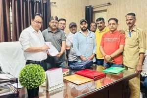 नैनीताल हाईवे चौड़ीकरण: गलत नापजोख के विरोध में ग्रामीणों ने सौंपा ज्ञापन    