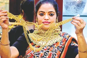 सर्राफा बाजार बेहाल, कानपुर में कारोबारी बोले- कर्मचारियों के पास काम तक नहीं, बाजार में सन्नाटा...