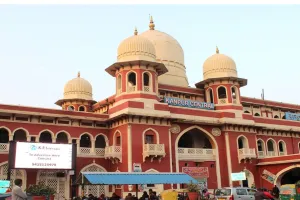 Kanpur Central Station की ऐतिहासिक बिल्डिंग बचाने की कोशिश: रेलवे ने आईआईटी से मांगा सहयोग  