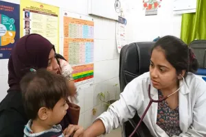 Moradabad : बढ़ता तापमान बना रहा बीमार, अस्पतालों में बढ़ रही मरीजों की संख्या