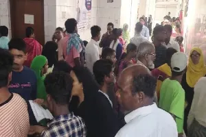 अस्पतालों की इमरजेंसी में उमड़ी मरीजों की भीड़        