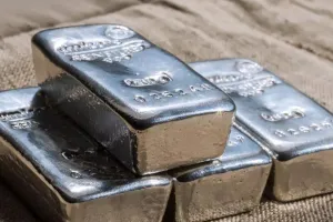 कानपुर में चांदी सस्ते होते ही बाजार से हुई गायब...बुलियन खरीदने वालों को दो दिन की वेटिंग