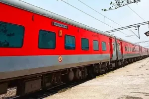 Moradabad : रेल यात्रियों के लिए अच्छी खबर...हिमगिरी एक्सप्रेस का रुड़की में होगा ठहराव