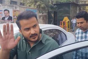 रामपुर: पैनकार्ड व पासपोर्ट मामले में 22 अप्रैल को सुनवाई...अब्दुल्ला एमपी-एमएलए कोर्ट में पेश 