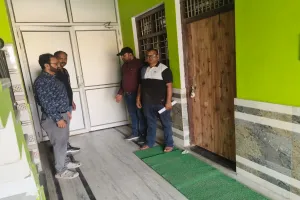 कासगंज: सीएमओ के आदेश पर सोरों का तुलसी अस्पताल सीज, एक पर नोटिस चस्पा 