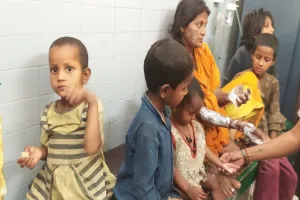 अयोध्या अग्निकांड : घर में लगी आग, ग्रामीणों ने मां व बेटियों को सकुशल निकाला