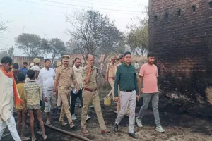 चित्रकूट : पत्तियों को जलाने के लिए लगाई आग ने बरपाया कहर, 32 परिवार तबाह