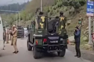 पहलगाम में आतंकी हमला: पर्यटकों से कलमा पढ़ने को कहा, धार्मिक पहचान के लिए उतरवाए कपड़े, चेक की ID! 