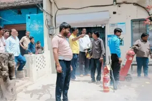 कन्नौज में स्टेट बैंक के जनरेटर में लगी आग, मचा हड़कंप: एक घंटे कामकाज रहा ठप