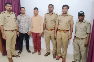 लखीमपुर खीरी: वन विभाग की हिरासत से भागा तस्कर गिरफ्तार...बाघ के नाखून और दांत बरामद