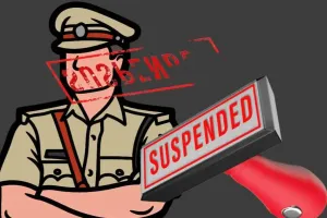 इटावा में लापरवाही पर क्यूआरटी प्रभारी समेत दो पुलिसकर्मी निलम्बित, जानें पूरा मामला