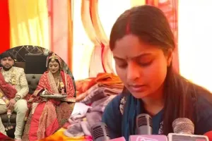 Muzaffarnagar : इंडोनेशिया में हनीमून के दौरान हुआ कुछ ऐसा कि बिगड़ गई बात, ससुराल में धरने पर बैठी दुल्हन, जानिए क्या कहा...  