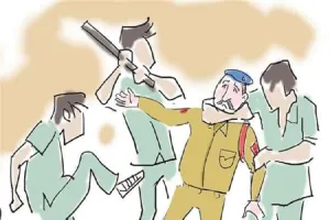 बिजनौर : विवाद की सूचना पर गांव पहुंची पुलिस टीम पर हमला, दो दरोगा समेत 4 पुलिसकर्मी घायल