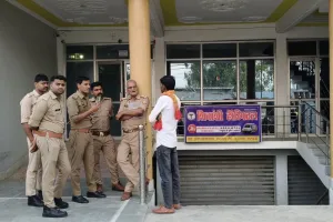  बाराबंकी : प्रसव के दौरान महिला की मौत, निजी अस्पताल के डॉक्टर पर लगा लापरवाही बरतने का आरोप