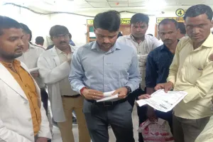 लखीमपुर खीरी: जिला अस्पताल में फर्जी डॉक्टर का भंडाफोड़...सीडीओ के निरीक्षण में खुला खेल