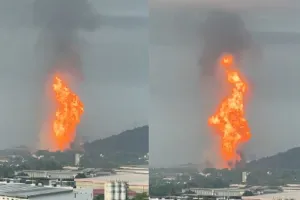 मलेशिया में गैस पाइपलाइन फटने से लगी भीषण आग, कई किलोमीटर ऊपर तक उठीं लपटें...देखें VIDEO