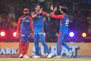 DC vs RR : मिचेल स्टार्क ने डेथ ओवरों में सिर्फ यॉर्कर फेंकने की योजना बनाई थी, अक्षर पटेल ने की तारीफ 