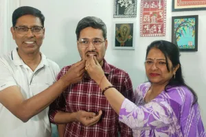 मुरादाबाद: पिता एसपी ट्रैफिक, अब बेटा पहनेगा IPS की वर्दी....किसान की बेटी ने जीता आसमां