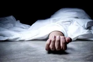 नहर में गिरी तेज रफ्तार कार, तीन नाबालिग बेटियों समेत पिता की मौत, मां लापता