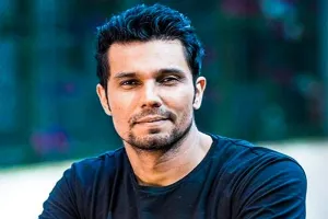 Jaat : गोपीचंद मलिनेनी के साथ 'हार्ट ऑफ जाट लैंड' पहुंचे रणदीप हुड्डा, घर पर बना स्वादिष्ट हरियाणवी भोजन और चूरमा खाया