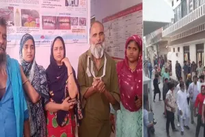 कासगंज: दबंगई का वीडियो वायरल...पत्थर बरसाए और लाठी डंडों से हमला कर फैलाई दहशत