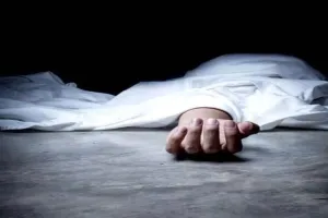 लखनऊ: संदिग्ध परिस्थितियों में विवाहिता का फंदे से लटकता मिला शव, ससुरालवालों ने पेट्रोल डालकर फूंकी चिता