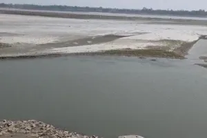 Ambedkar Nagar Incident : सरयू में स्नान करने गए सात युवक डूबे, स्थानीय लोगों ने पांच युवकों को बचाया, दो की मौत