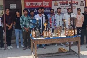 बरेली: बिना लाइसेंस चल रहा था हुक्का बार, परोसते थे शराब, अब तक 12 गिरफ्तार