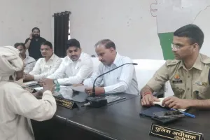 पीलीभीत: संपूर्ण समाधान दिवस पर 30 फरियादियों ने रखी समस्याएं, 4 का हुआ निस्तारण