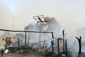 लखीमपुर खीरी: सोलर पैनल के शार्ट सर्किट से 40 घर जलकर राख, लाखों का नुकसान
