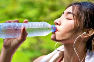 शाहजहांपुर: थाने में लगा पेयजल फ्रीजर बंद, गर्मी में फरियादियों को नसीब नहीं ठंडा पानी