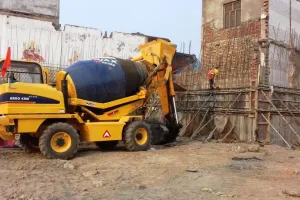 लखीमपुर खीरी: शिव मंदिर कॉरिडोर में निर्माण कार्य ठप, सैंपल जांच रिपोर्ट का इंतजार