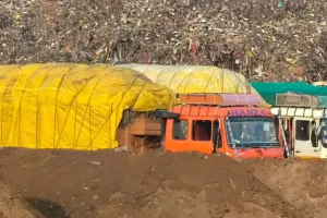 Bareilly: दो करोड़ खर्च, कूड़े का पहाड़ जस का तस!