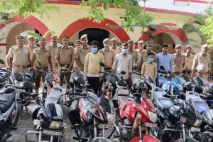 लखीमपुर खीरी: चोरी की चार स्कूटी 18 बाइक बरामद, तीन गिरफ्तार