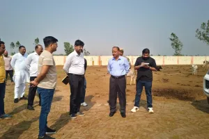 पीलीभीत: गोशाला में नहीं मिला हरा चारा, डीएम ने ग्राम प्रधान के अधिकार सीज करने के दिए निर्देश