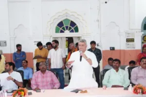 अयोध्या : नगर निगम में शामिल प्रत्येक गांव में लगेगी 250 और सोलर लाइट 