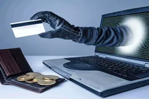 बैंक कर्मचारी को लगा साइबर झटका, क्रेडिट कार्ड से उड़ गए लाखों रुपये 