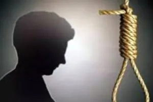 ड्यूटी से घर पहुंचे युवक ने नाश्ता कर लगा ली फांसी  