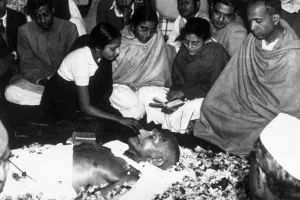 2 मई का इतिहासः आज के दिन ही हुई थी महात्मा गांधी की हत्या करने वाले के खिलाफ पहली सुनवाई