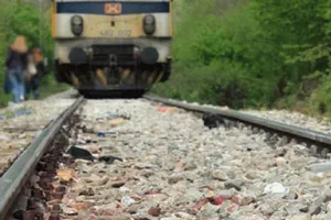 जिम्मेदारों की लापरवाही बन रही माता-पिता के आंसुओं की वजह, बेटी के सिर के अवशेष पाने के लिए 16 दिनों से परेशान दंपती