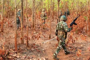 छत्तीसगढ़ः बीजापुर में एक महिला नक्सली ढेर, 14 दिनों से जारी है 'मिशन संकल्प'