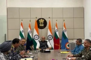 CDS और सेना प्रमुख के साथ राजनाथ सिंह ने की सुरक्षा को लेकर हाई लेवल मीटिंग