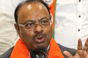 ऑपरेशन सिंदूर के लिए संजय राउत के बयान पर आगबबूला हुए चंद्रशेखर बावनकुले, कहा- 'पाकिस्तान की भाषा बोलते हैं'