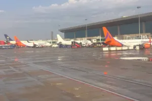 ऑपरेशन सिंदूरः अलर्ट पर लखनऊ एयरपोर्ट, चलाया गया सर्च ऑपरेशन, सुरक्षा बलों ने बढ़ाई सतर्कता