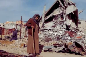 दक्षिणी गाजा में इजरायली हमले से जनजीवन अस्त-व्यस्त, 14 फिलिस्तीनियों ने गंवाई जान, एक लाख से अधिक पहुंचा मौत का आंकड़ा 