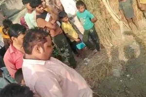 कासगंज : जमीन में धन गड़े होने का सपना देख, महिला सहित तीन लोगो ने खोदा गड्डा