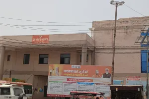 कासगंज : चालक परिचालकों की कमी से प्रतिदन 8 से 10 बसों का नहीं हो पाता संचालन